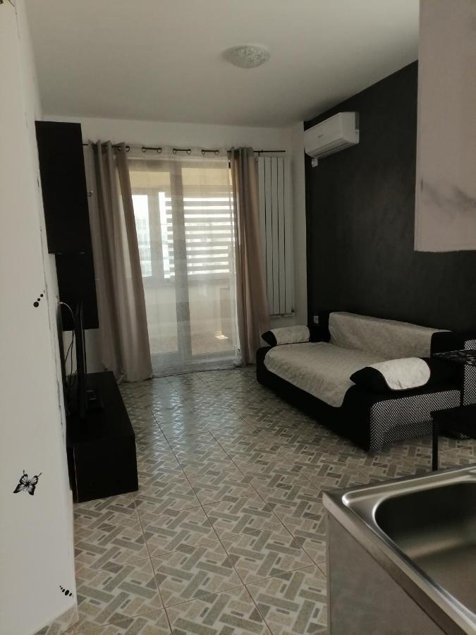 Adina Apartment Navodari Luaran gambar